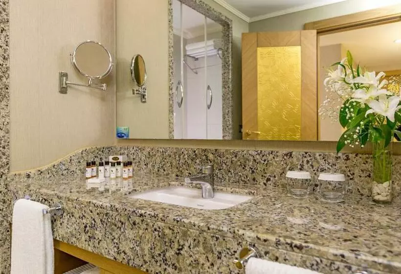 اتاق استاندارد با چشم‌انداز دریا, Royal Holiday Palace
