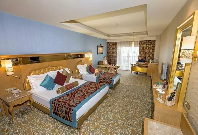 اتاق استاندارد اینتریور, Royal Holiday Palace