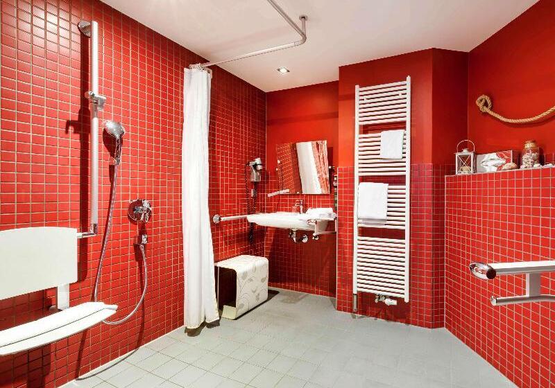 اتاق اساندارد با چشمانداز جانبی به دریا, Royal Holiday Palace