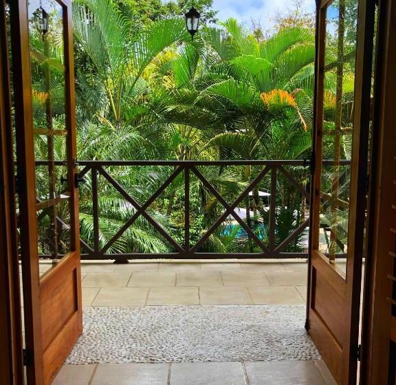 Номер Deluxe, The Falls At Manuel Antonio