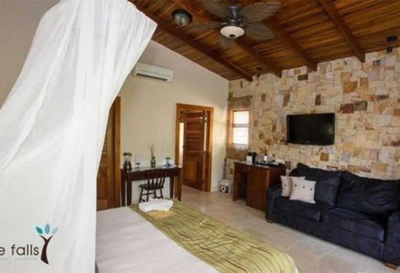 디럭스 룸, The Falls At Manuel Antonio