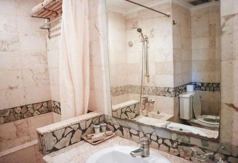 プールの見えるデラックスルーム, The Lagoon Bali Pool Hotel And Suites