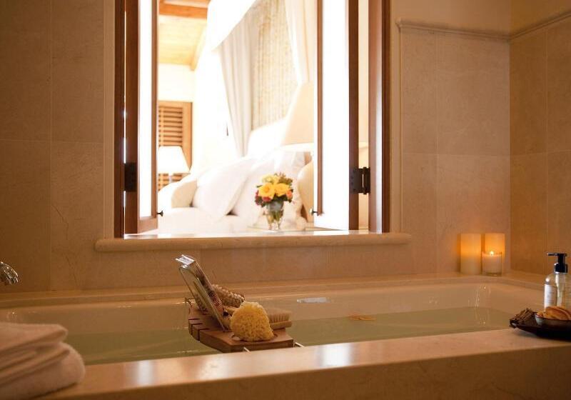 بنجلو قياسى, The Resort At Pelican Hill