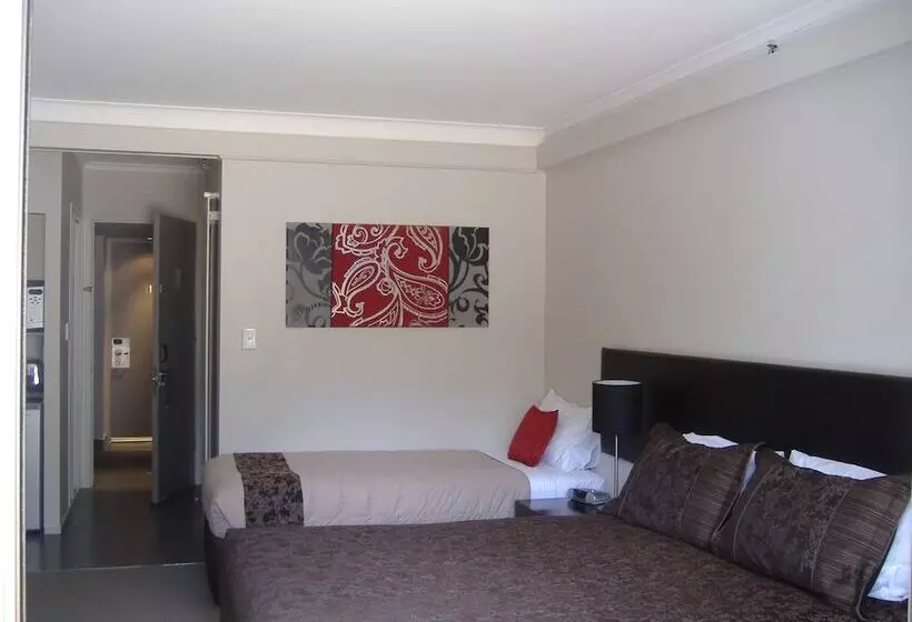 スタンダードスタジオ, Apollo Hotel Rotorua