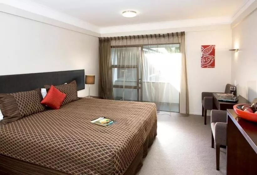 スタンダードスタジオ, Apollo Hotel Rotorua