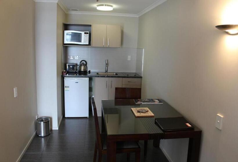 إستوديو سوبيريور, Apollo Hotel Rotorua