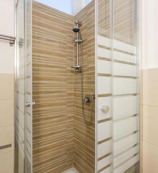 اتاق استاندارد سه تخته با چشم‌انداز, Da Gianni E Lucia Rooms With Bathroom In The City Center