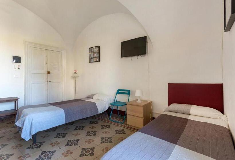 اتاق استاندارد چهار تخته, Da Gianni E Lucia Rooms With Bathroom In The City Center