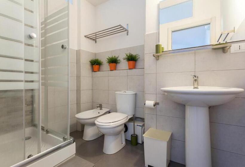 اتاق استاندارد چهار تخته, Da Gianni E Lucia Rooms With Bathroom In The City Center