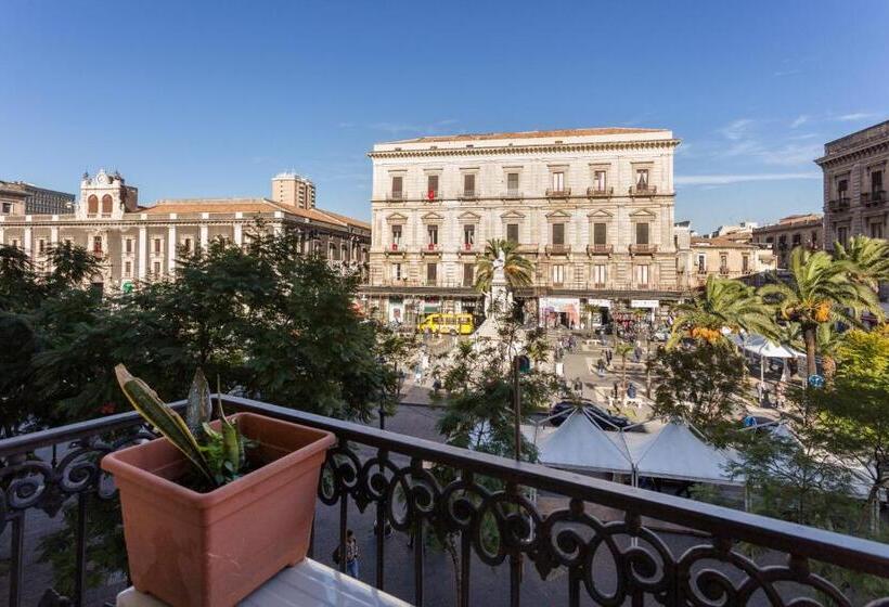اتاق استاندارد سه تخته با چشم‌انداز, Da Gianni E Lucia Rooms With Bathroom In The City Center