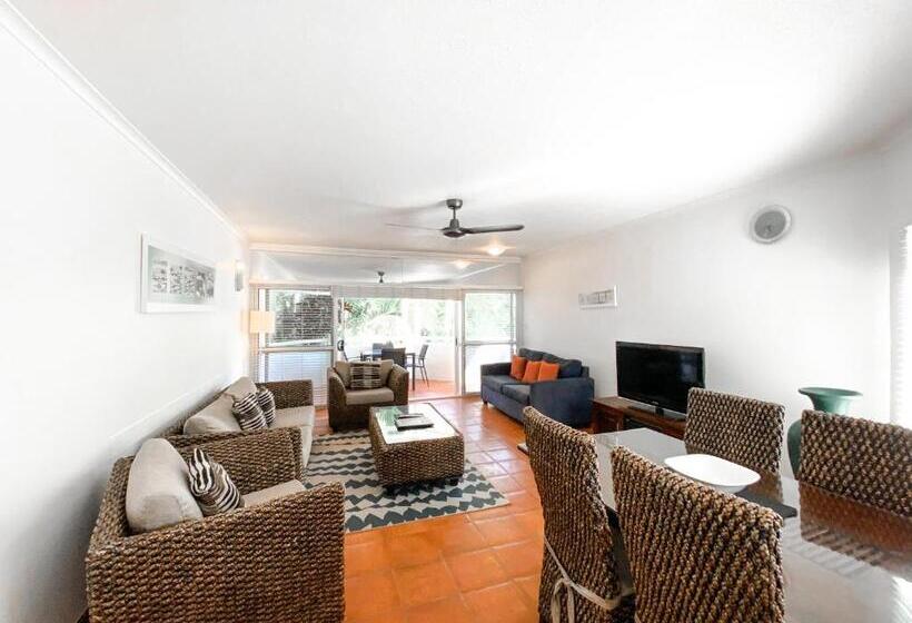 발코니가 있는 2 베드룸 아파트, Beach Terraces