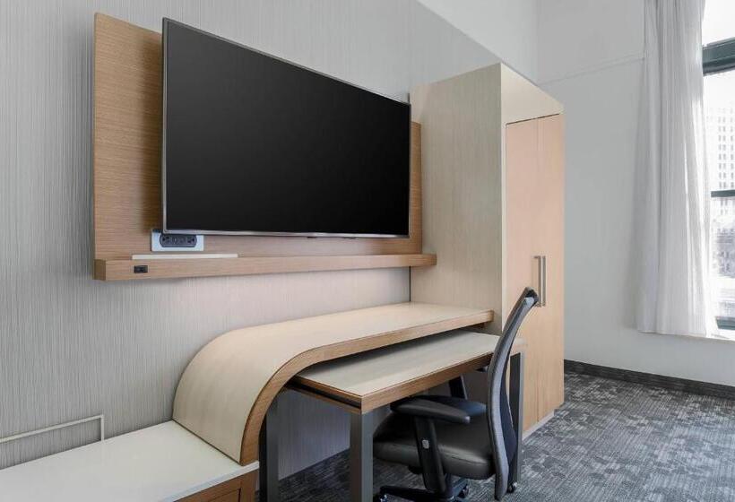 חדר סטנדרט עם מיטת קינג, Courtyard By Marriott Pittsburgh Downtown