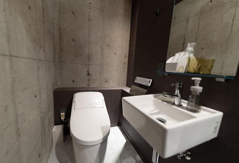 标准单人间, En Hotel Hakata