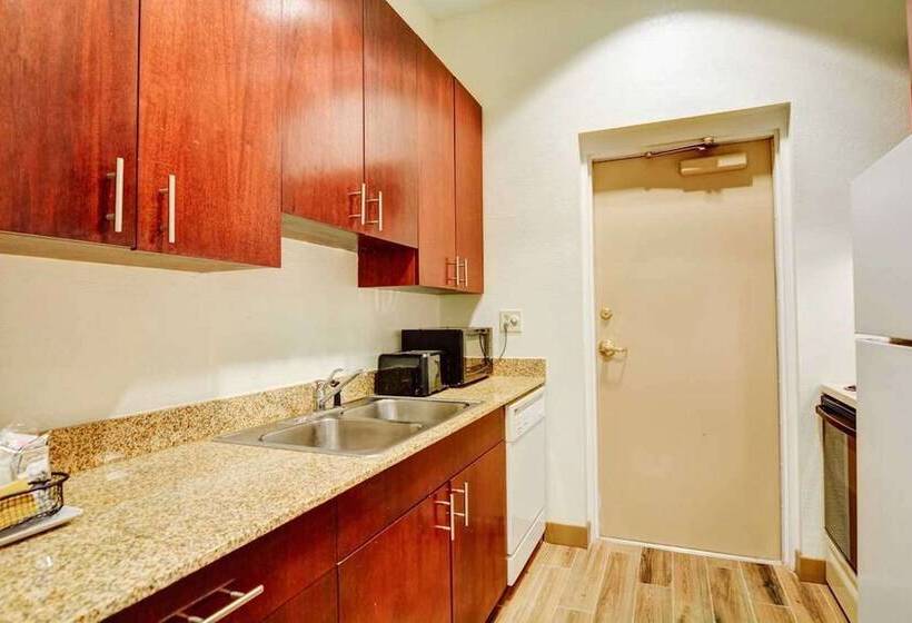 جناح, Hampton Inn Palm Beach Gardens