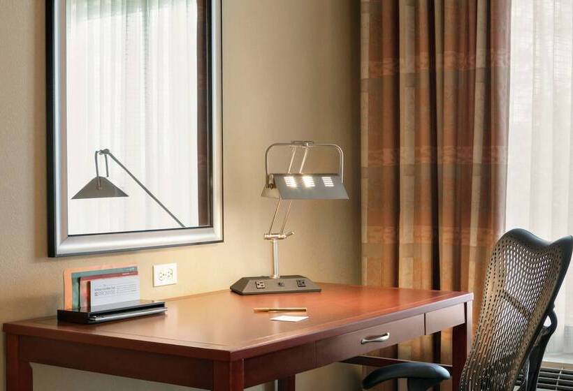 适合残疾人使用的标准间, Hilton Garden Inn Fort Myers Airport/fgcu