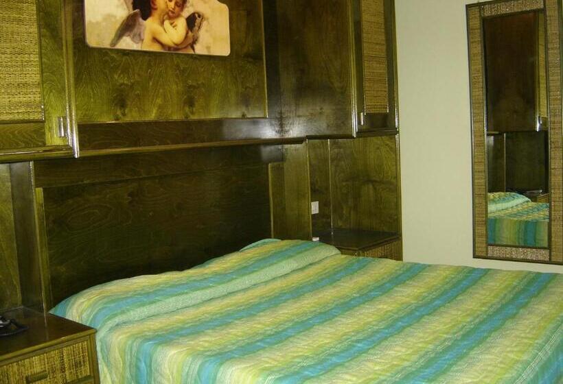 スタンダードルーム, La Praia