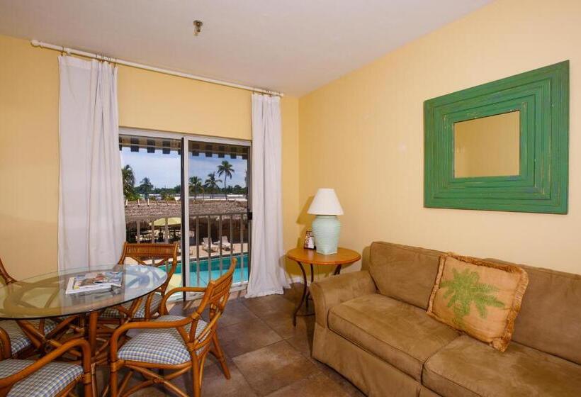 جناح, Naples Garden Inn