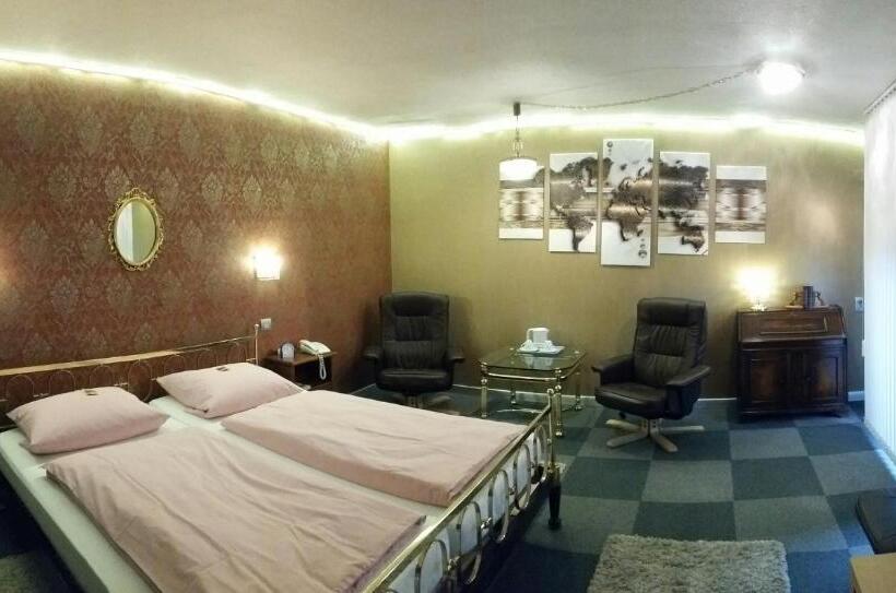 اتاق استاندارد, Am Hallenbad Hotel Garni