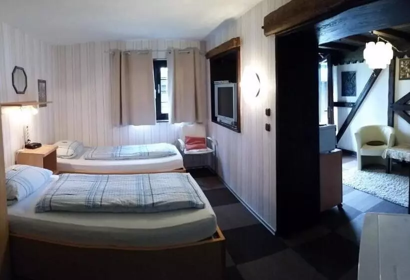 スタンダードトリプルルーム, Am Hallenbad Hotel Garni