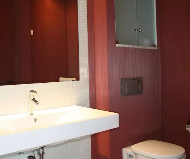 استودیوی استاندارد, Apartamentos Coronado