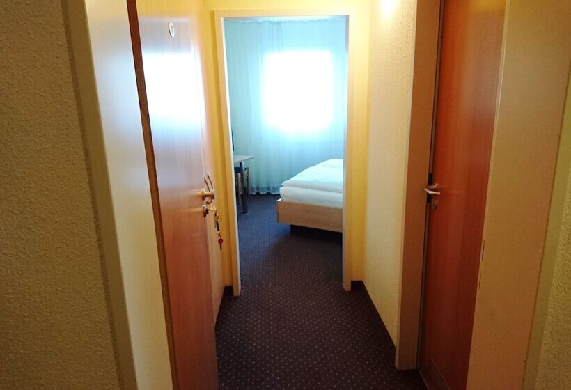 舒适型单人间, Central Hotel Winnenden
