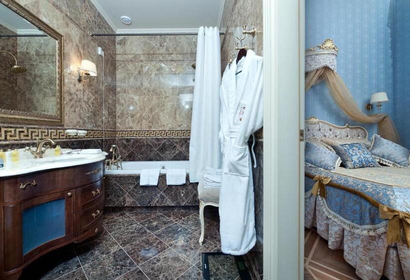 سوئیت پرزیدنت, Bristol