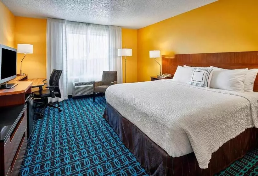 キングサイズベッドのスタンダードルーム, Fairfield Inn Myrtle Beach Broadway At The Beach
