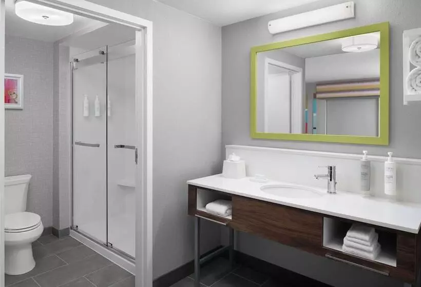 اتاق استاندارد, Hampton Inn & Suites Grand Rapids Airport 28th St