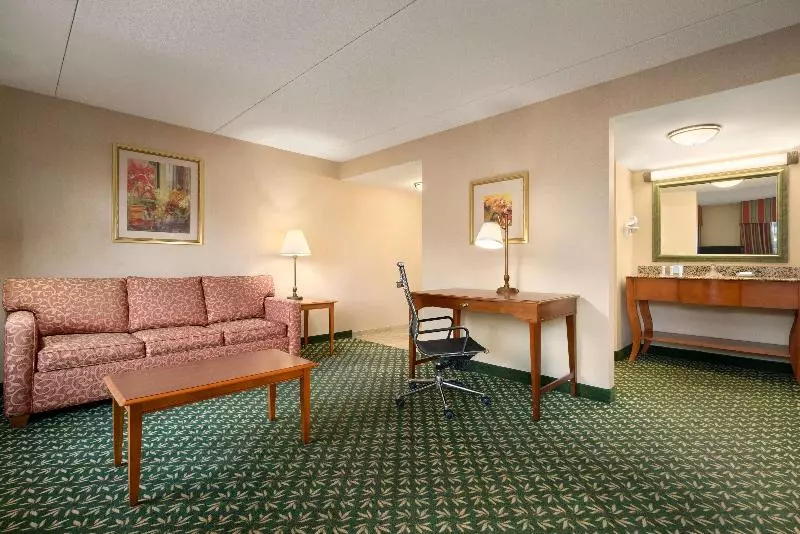 キングサイドベッドのスタンダードワンルーム, Hampton Inn & Suites Williamsburg Central