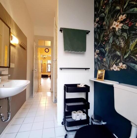 Апартаменты 2 Спальни, Hostel Lollis Homestay Dresden