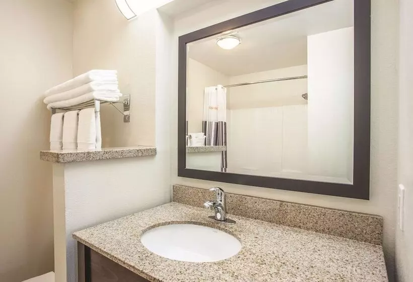 身障者適用スイートルーム, La Quinta By Wyndham Portland Airport