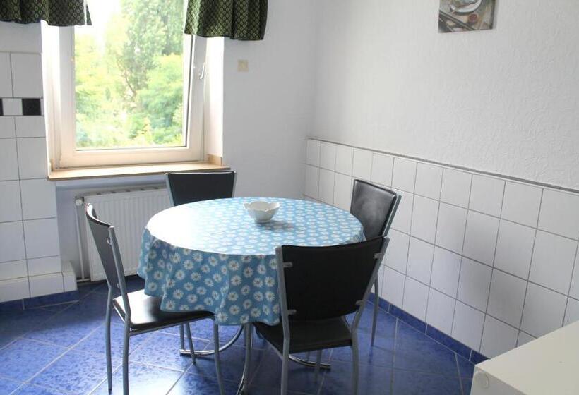 带2个卧室的公寓, Palla