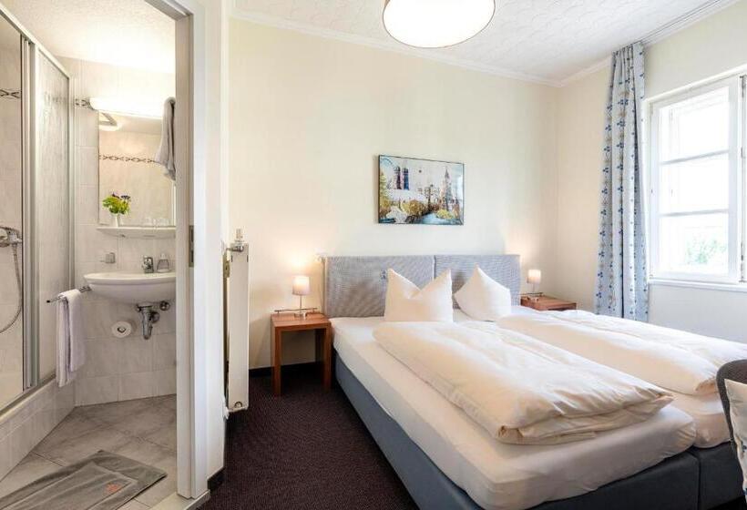 اتاق استاندارد, Pension Am Siegestor