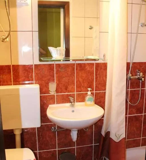 Standard Yhden Hengen Huone, Villa Vilma