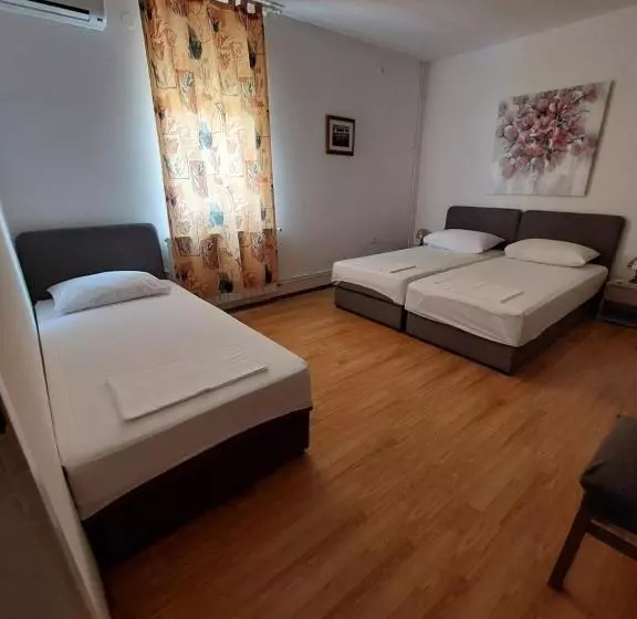 Standard Kolmen Hengen Huone, Villa Vilma
