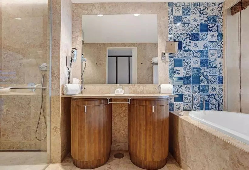 اتاق استاندارد با چشم‌انداز دریا, Cascade Wellness Resort