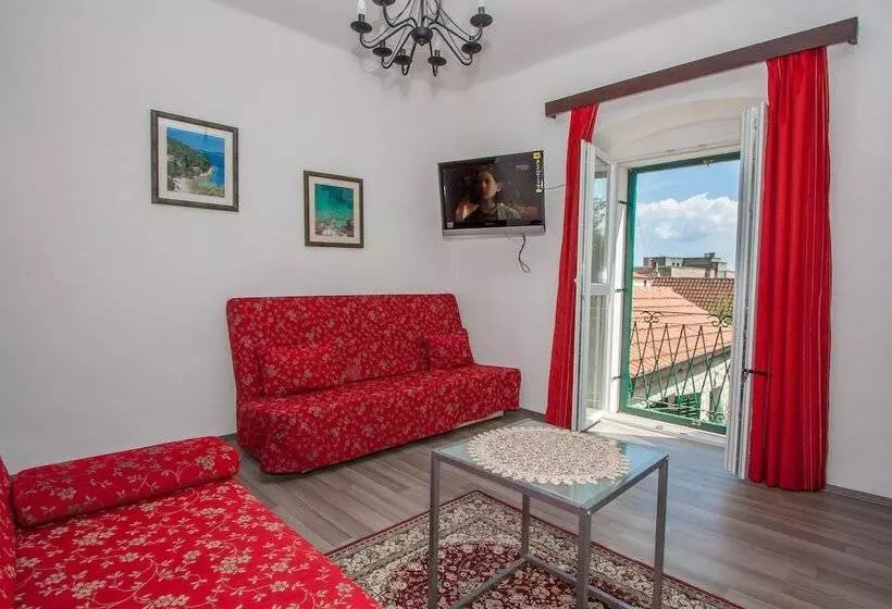 Apartamento 1 Dormitorio con Balcón, Garden Apartment