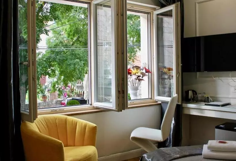 Habitación Estándar, Garden Apartment