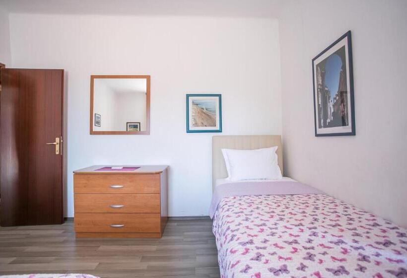 דירה בת חדר שינה 1 עם מרפסת, Garden Apartment