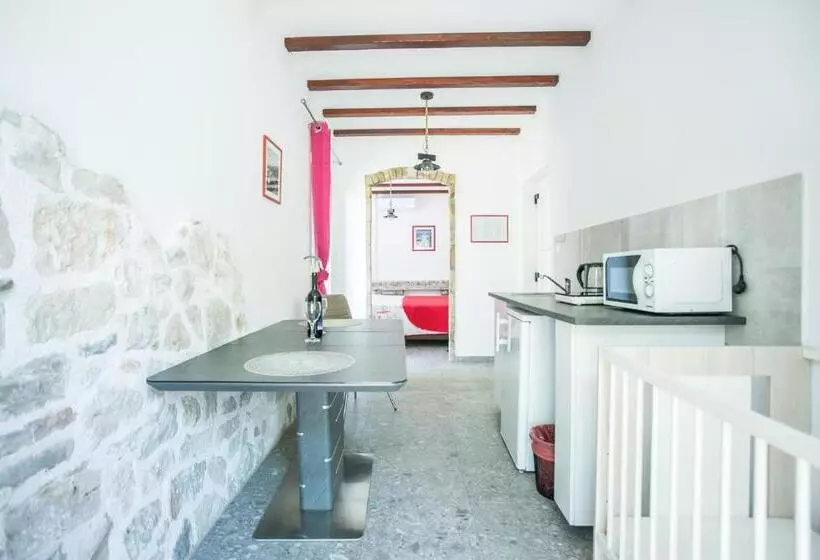 Habitación Superior con Terraza, Garden Apartment