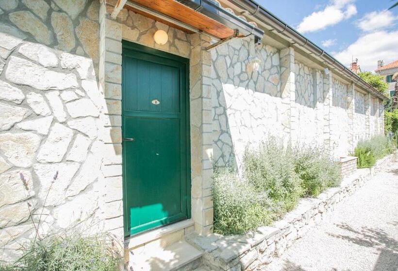 חדר סופריור עם טרסה, Garden Apartment