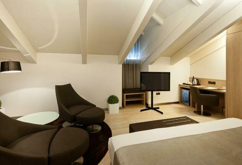 سوییت, Catalonia Plaza Mayor