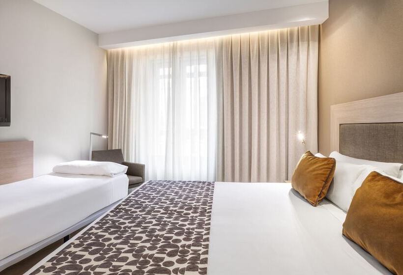 اتاق استاندارد سه نفره, Catalonia Plaza Mayor