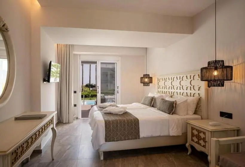 Suite with Pool, Delfina Tropic Beach