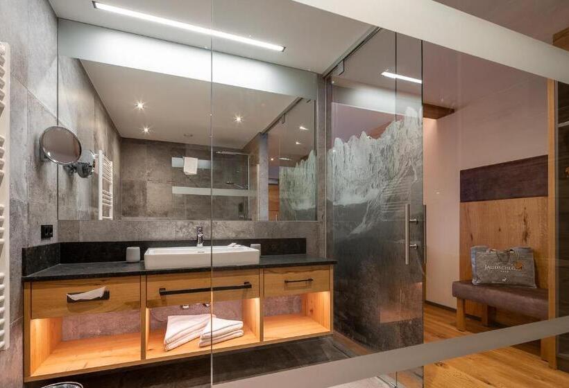 Номер Стандарт Вид на Горы, Jagdschlössl