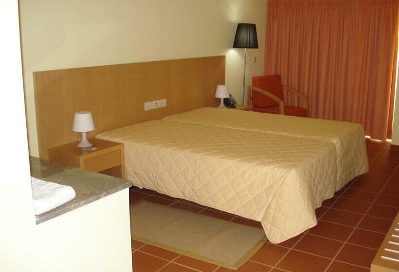 חדר בסיסי, Inatel Oeiras