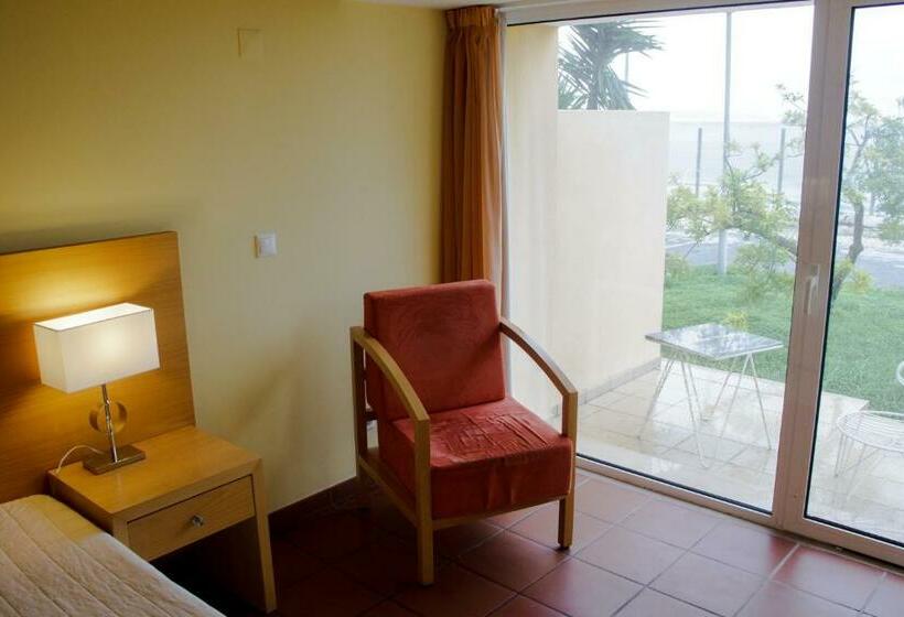 חדר סופריור עם טרסה, Inatel Oeiras