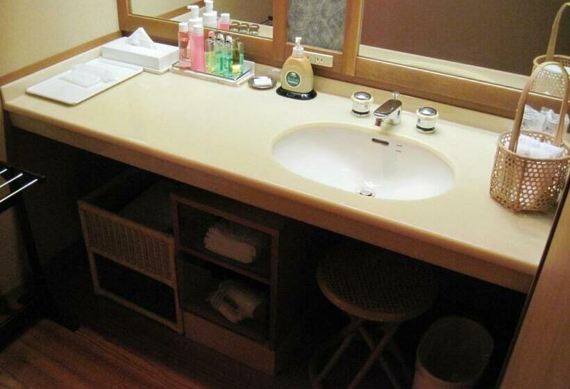 스탠다드 룸, Kasuga