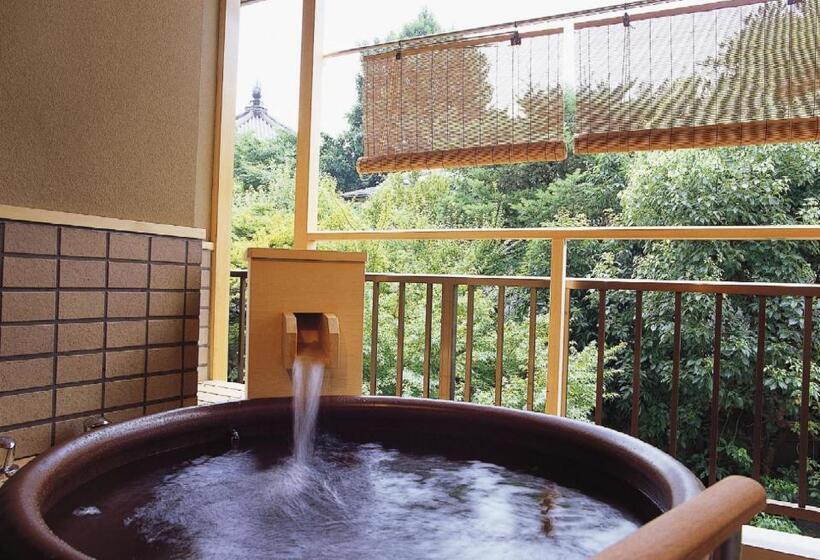 스탠다드 룸, Kasuga