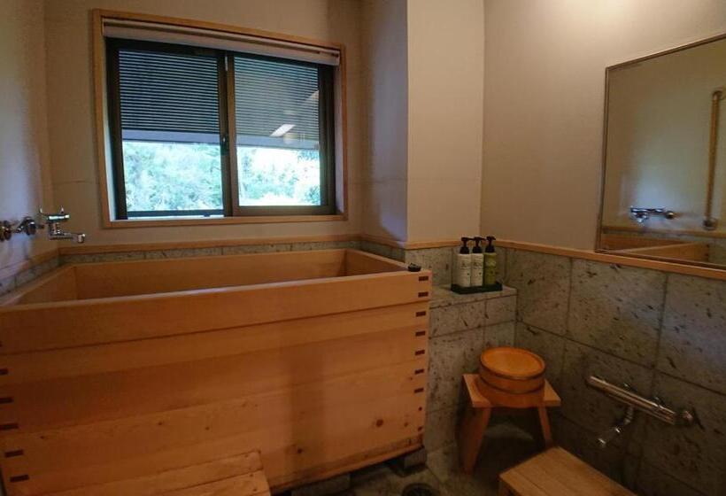 4인용 스탠다드 룸, Kasuga